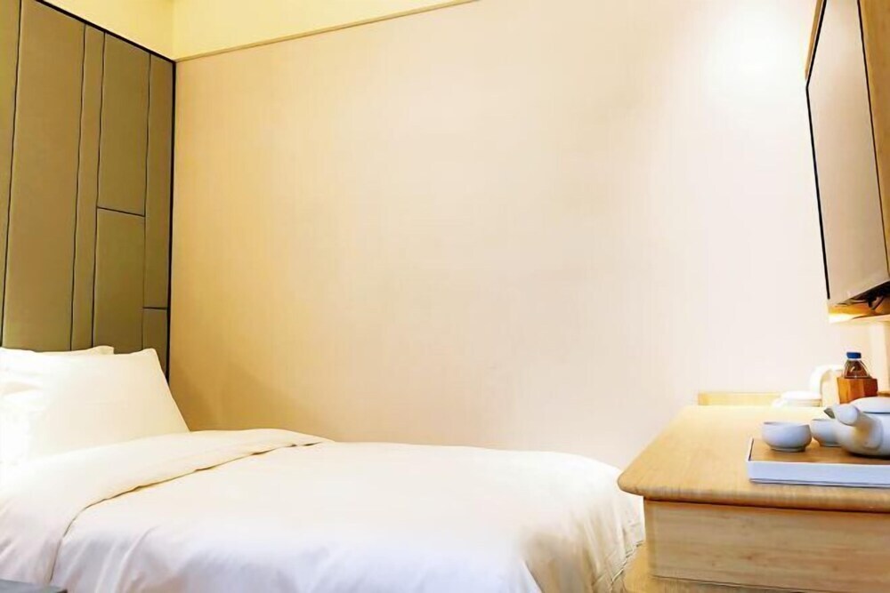 Шанхай: Ji Hotel (Shanghai Jumen Road)