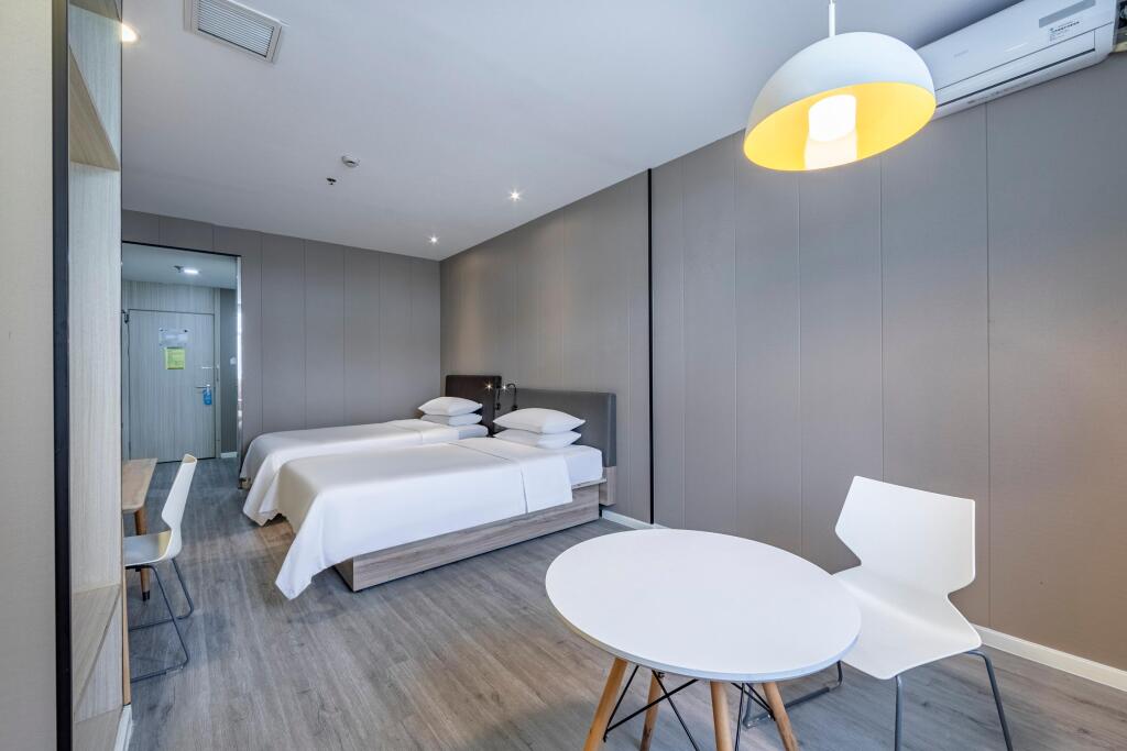 Шанхай: Hanting Hotel Shanghai Hongqiao Hub Railway Station