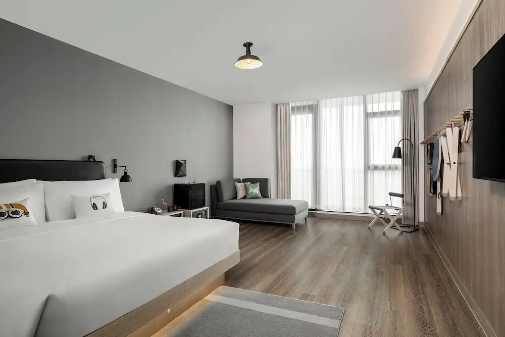 Шанхай: Moxy Shanghai Hongqiao NECC