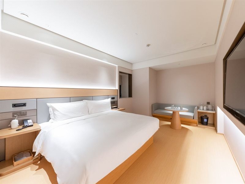 Шанхай: Ji Hotel Shanghai Changshou Road Yaxin Life Plaza