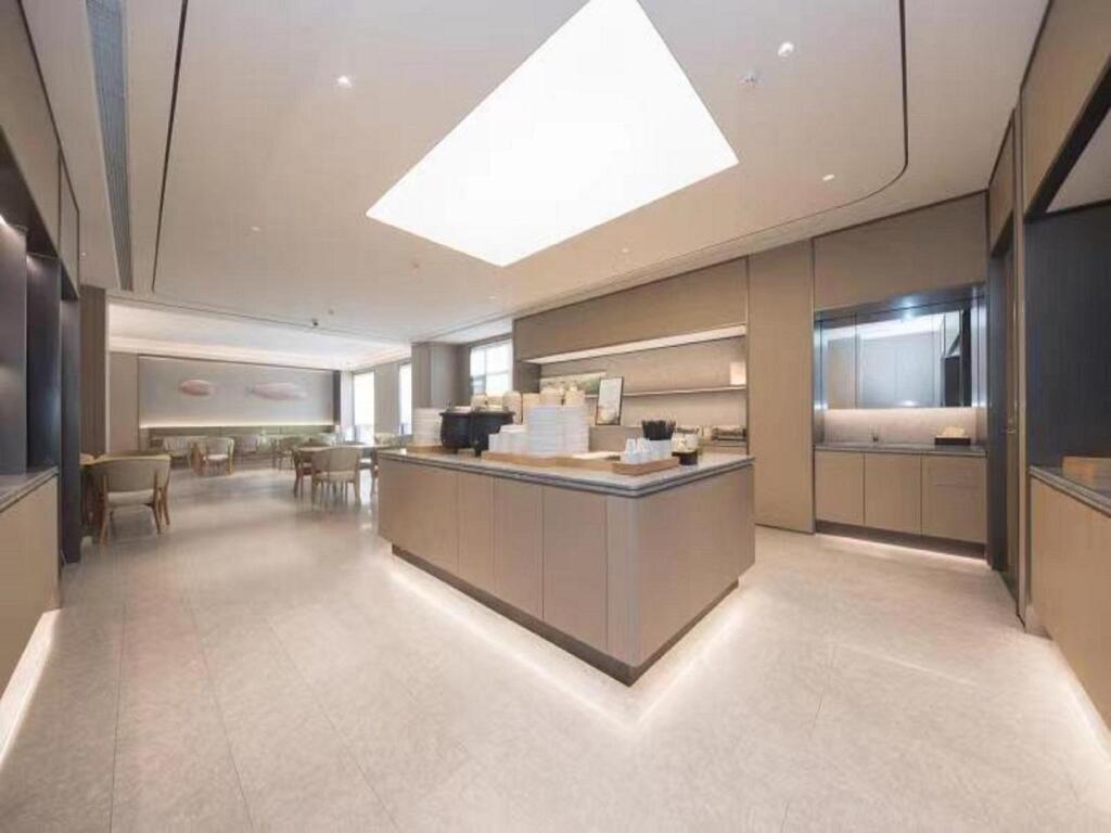 Шанхай: Ji Hotel Shanghai Changcheng Building
