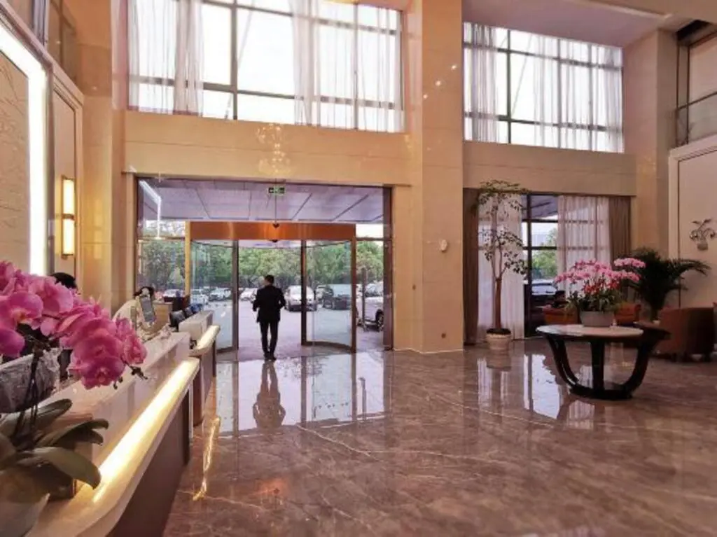 Шанхай: Kunshan High -speed Railway Station Metropolo Jinjiang Hotels