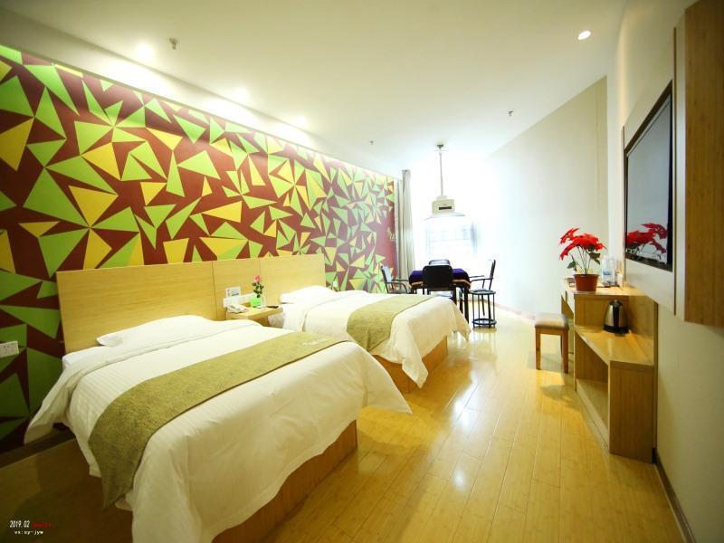 Уси: Vatica Wuxi Huishan District Western Shengan Road