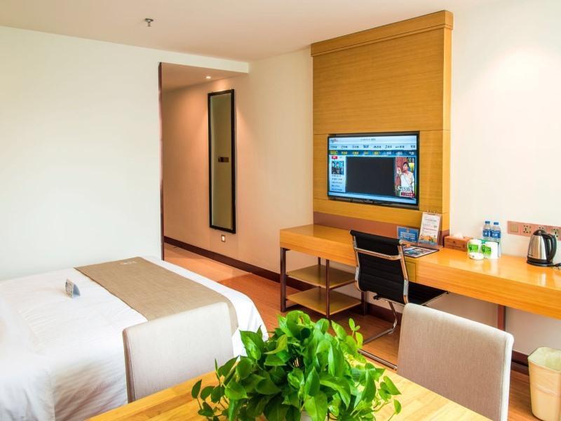 Тайчжоу: GreenTree Inn Jingjiang Xinjian Road Decheng Plaza