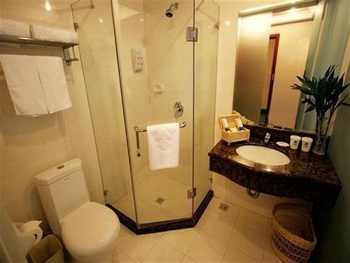 Шанхай: GreenTree Inn Shanghai Pudong Expo Village Business Hotel