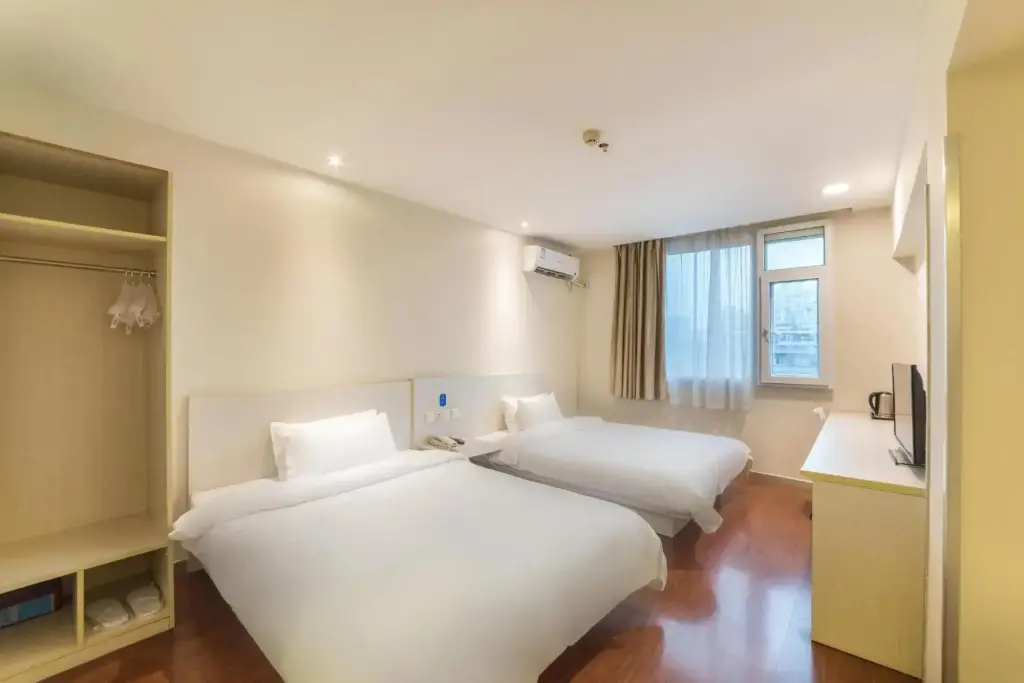 Ухань: Hanting Hotel (Wuhan guangbutun subway station store)
