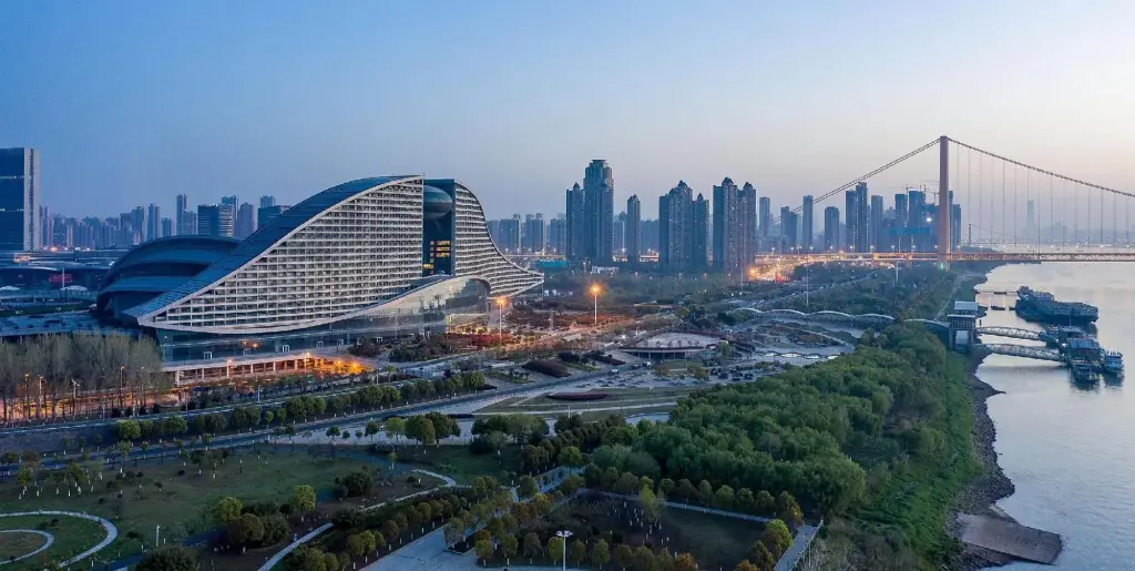 Ухань: Holiday Inn Hotel & Sts Wuhan International Expo