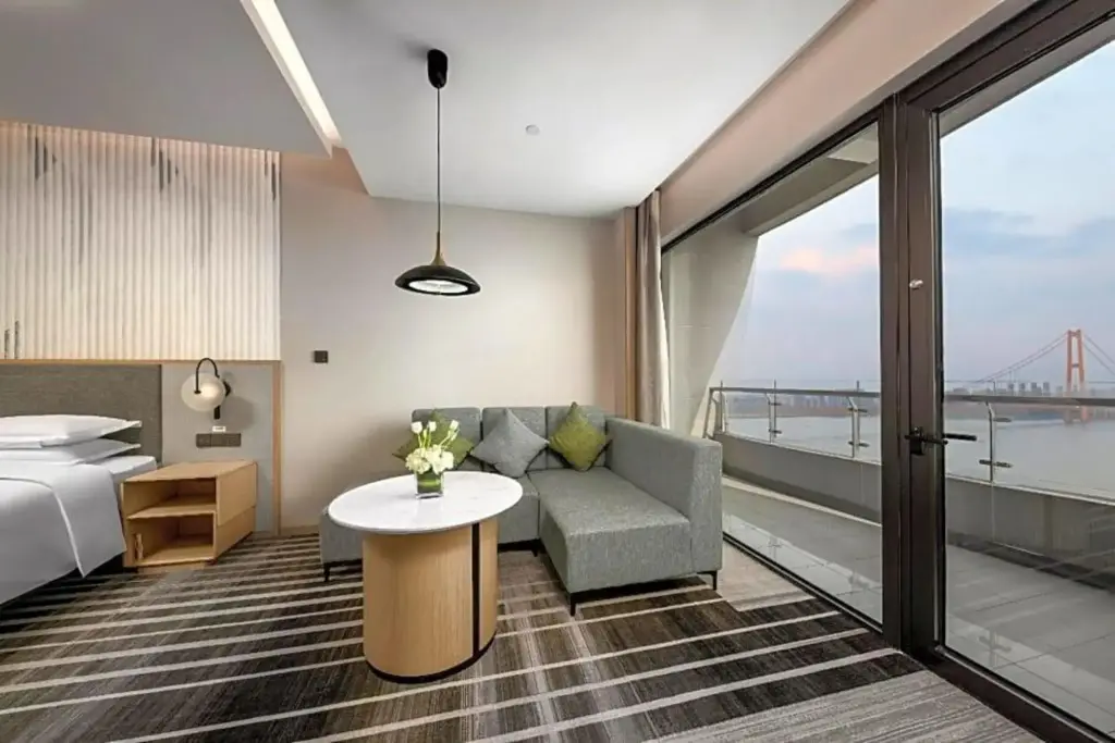 Ухань: Holiday Inn Hotel & Sts Wuhan International Expo