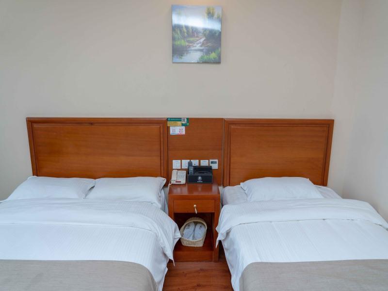 Таншань: GreenTree Inn Tangshan Huancheng Road South Ring and Fuxing Road Express Hotel
