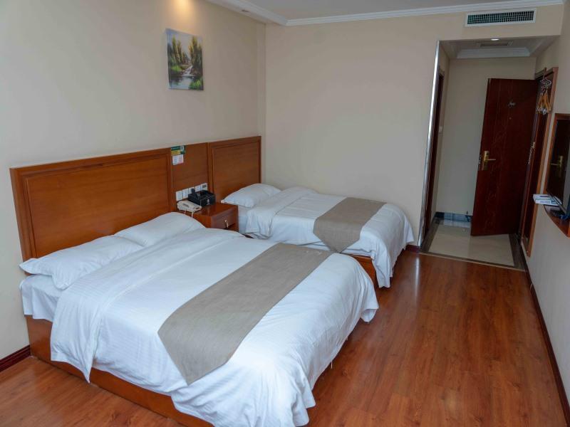 Таншань: GreenTree Inn Tangshan Huancheng Road South Ring and Fuxing Road Express Hotel
