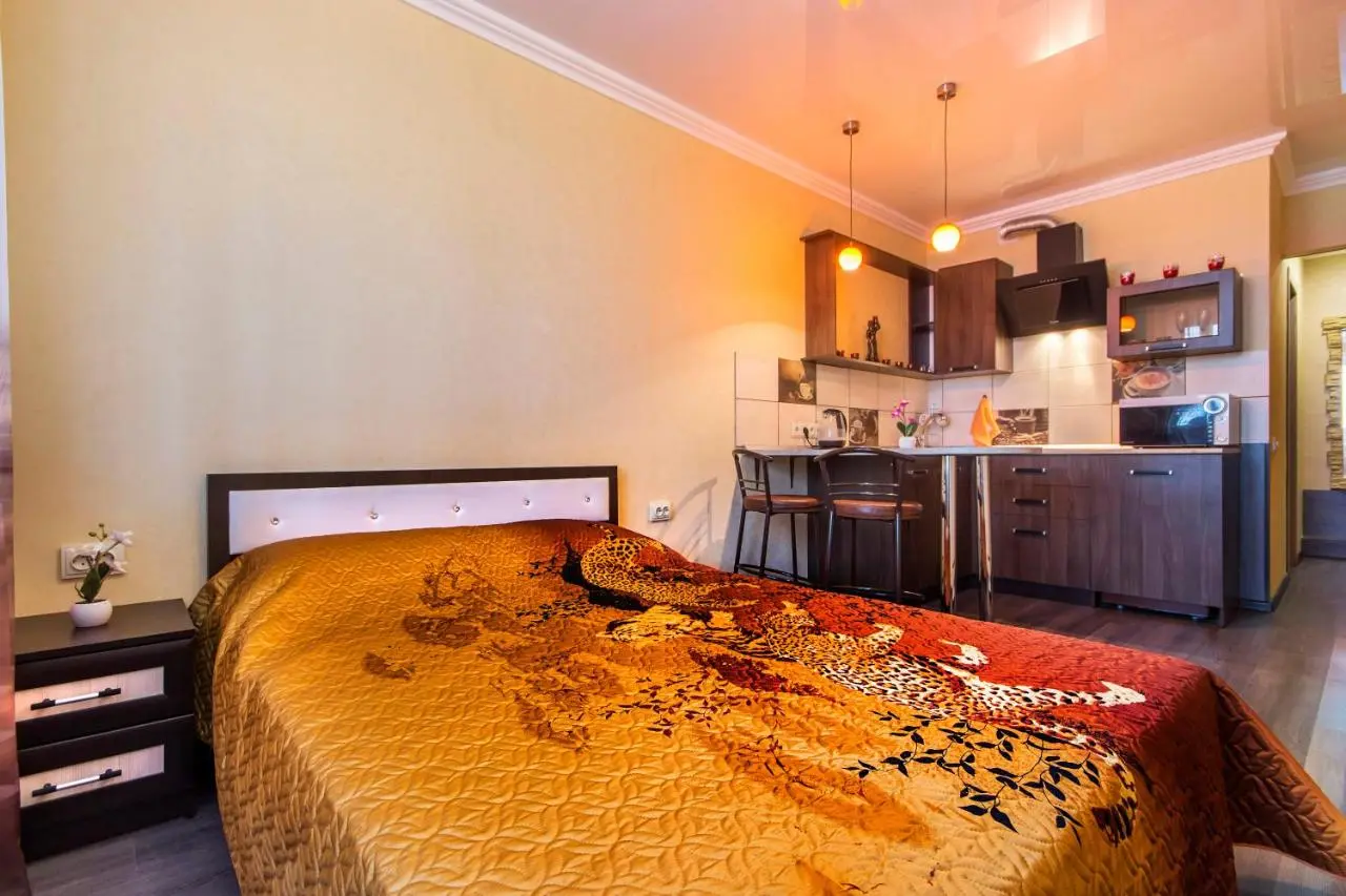 Краснодар: Apartment on Selezneva 4/13
