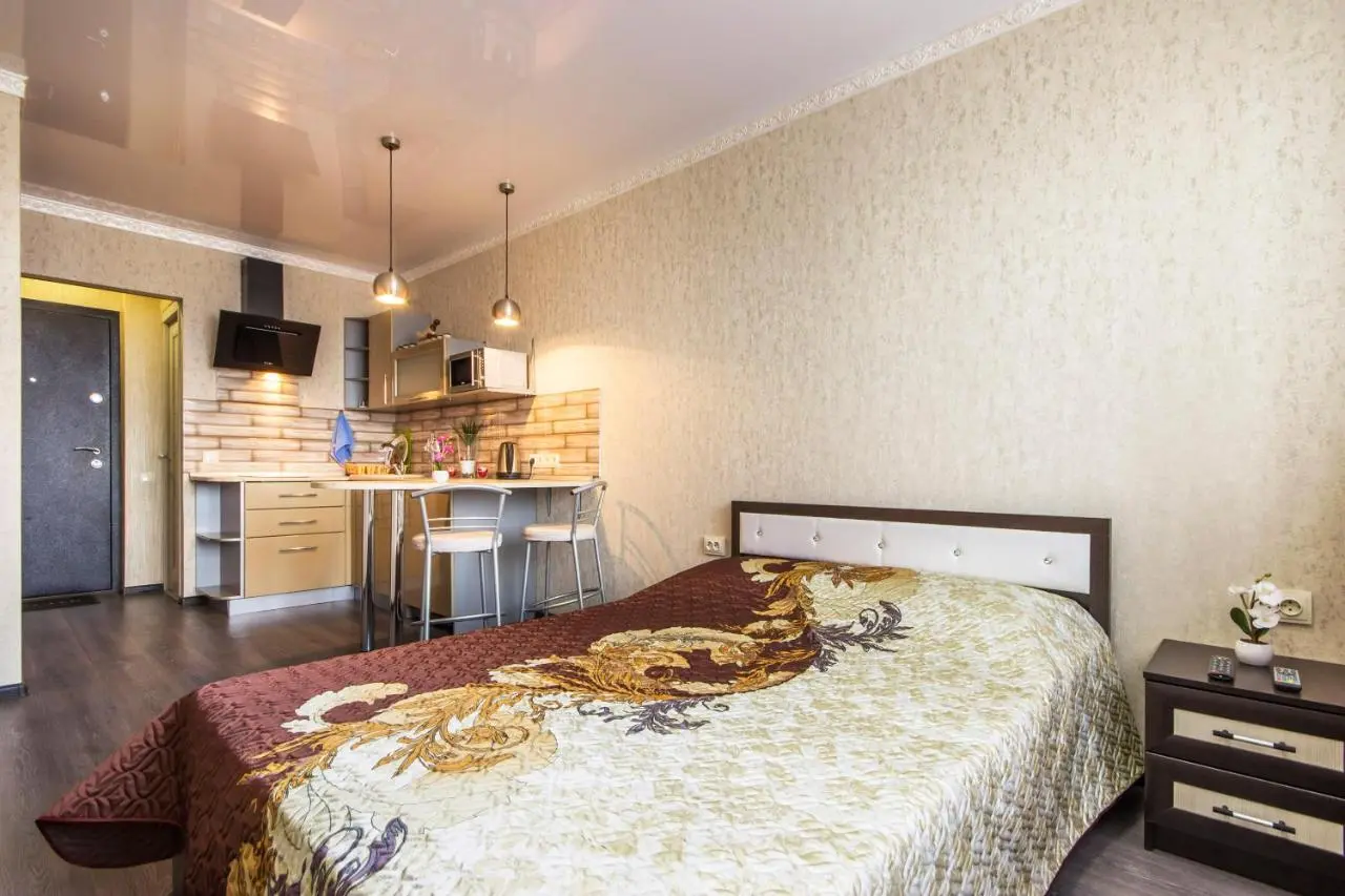 Краснодар: Apartment on Selezneva 4/13