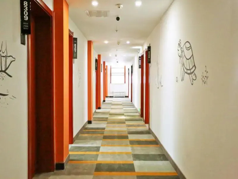 Синьчжоу: Shell Xinzhou Xinfu District Railway Station Hotel