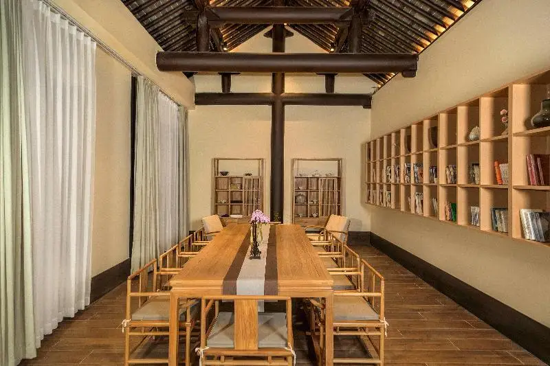 Сюйчжоу: Blossom Hill Hotel Xuzhou Huilongwo