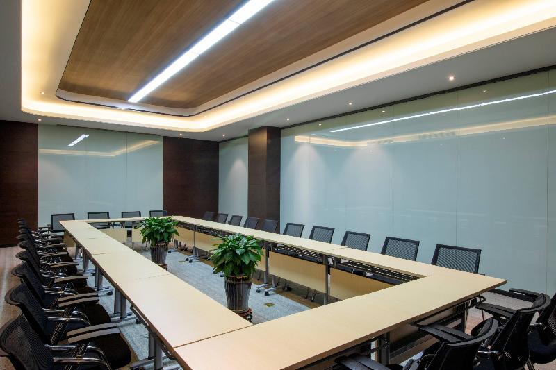 Чжэньцзян: Crystal Orange Hotel Zhenjiang Logistics Building
