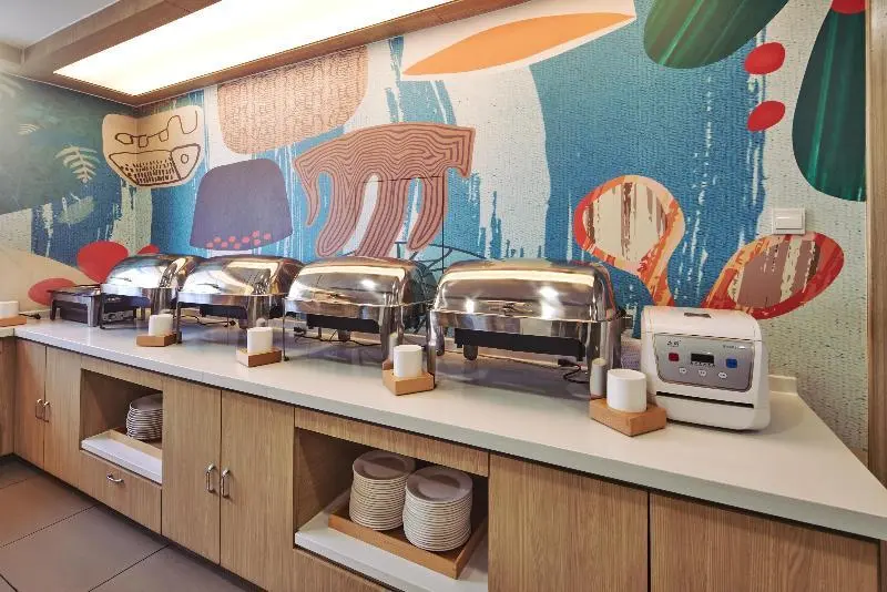Иньчуань: Hanting Hotel(Train Station Xinhualian Plaza）