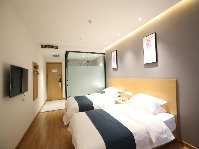 Чжэнчжоу: Shell Xinzheng Airport Port Huaxia Avenue Hotel