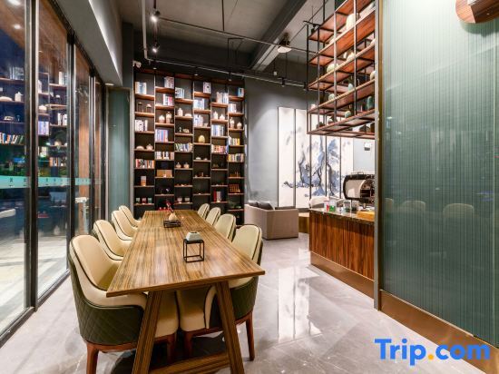 Шэньчжэнь: H' Life Liyu Hotel (Shenzhen Ocean World)
