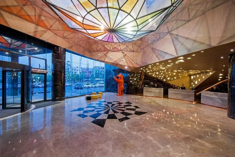 Тяньцзинь: Crystal Orange Hotel Tianjin Jinghai Dongfanghong