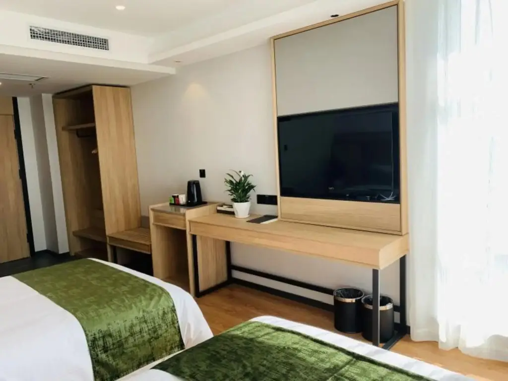 Байчэн: GreenTree Inn Baicheng Taobei Railway Station Hote