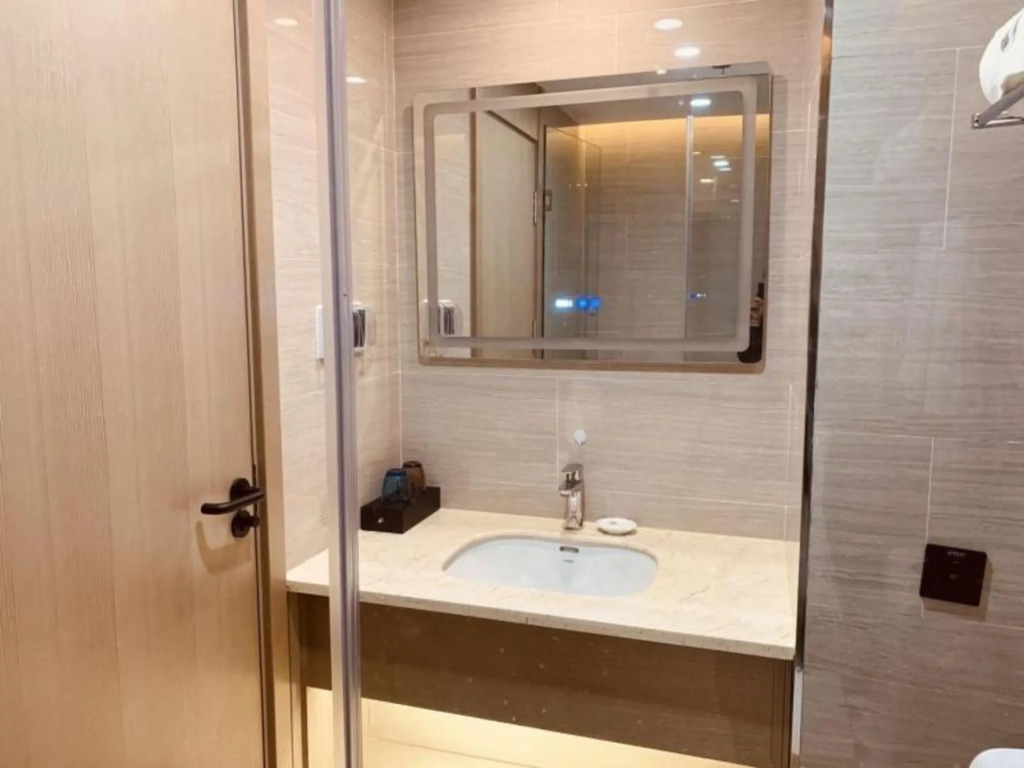Байчэн: GreenTree Inn Baicheng Taobei Railway Station Hote