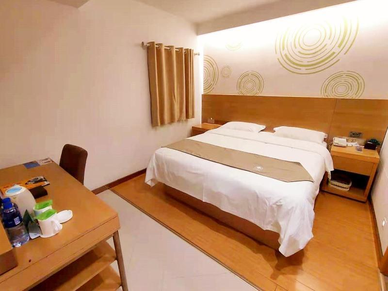 Фучжоу: GreenTree Inn Fuzhou Gandong Bridge Express Hotel