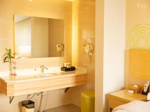 Гуши: GreenTree Inn Xinyang Gushi County Yucheng Avenue Express Hotel