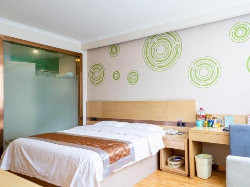 Хэцзо: GreenTree Inn Gannan Hezuo Pedestrian Street Express Hotel