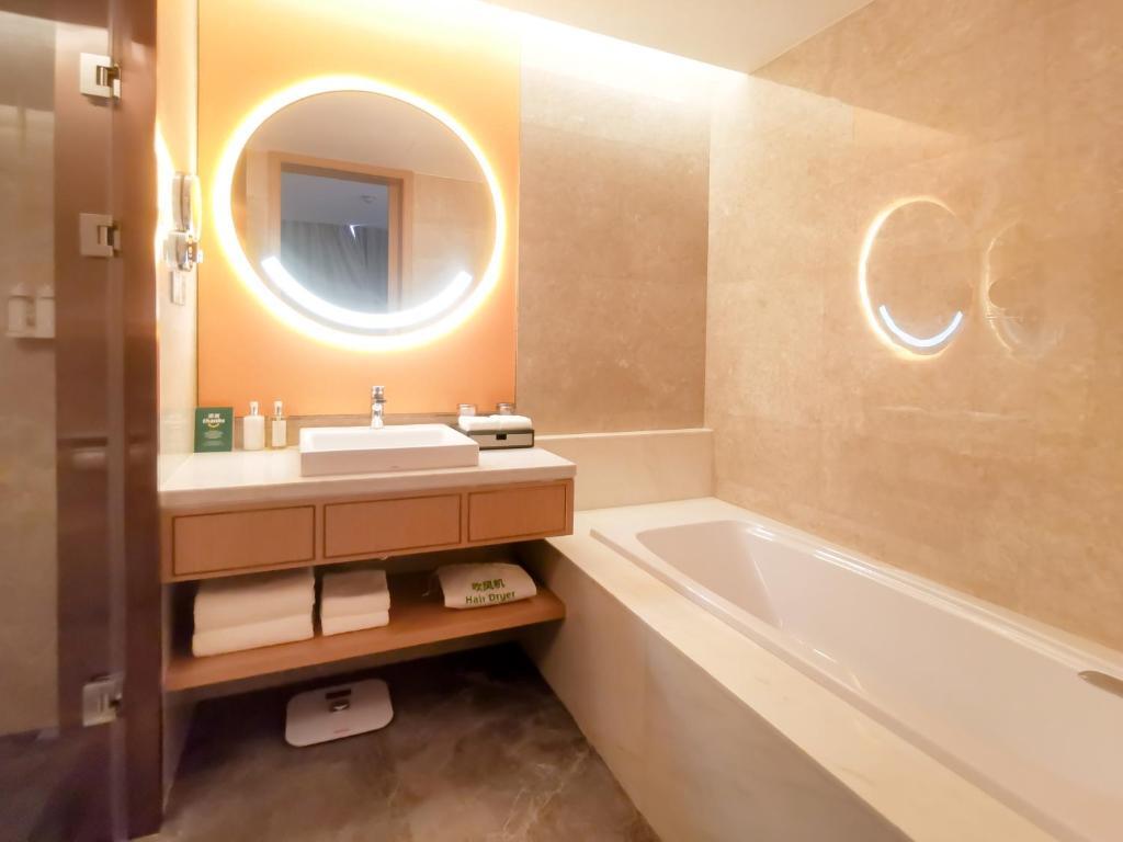 Лучжоу: Holiday Inn Luzhou Longjian, An Ihg Hotel