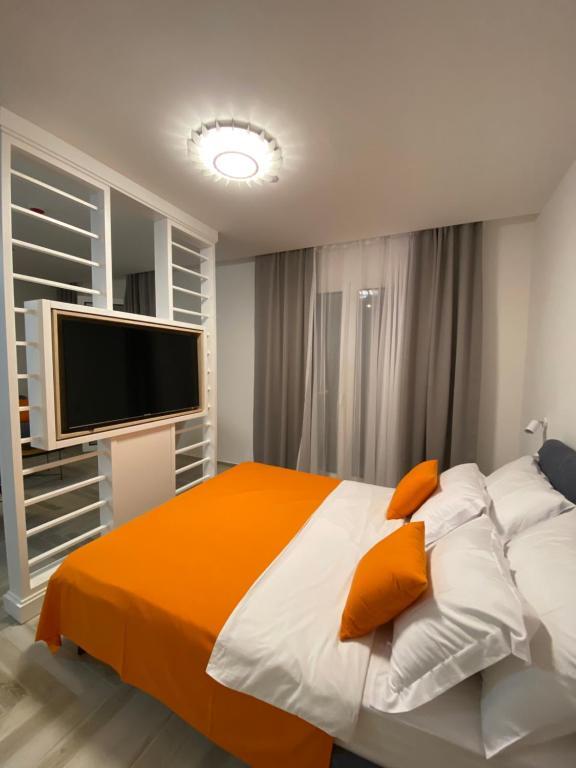 Мельине: Apartment in Lazure Residences
