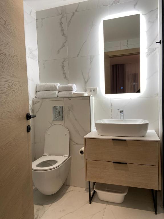 Мельине: Apartment in Lazure Residences
