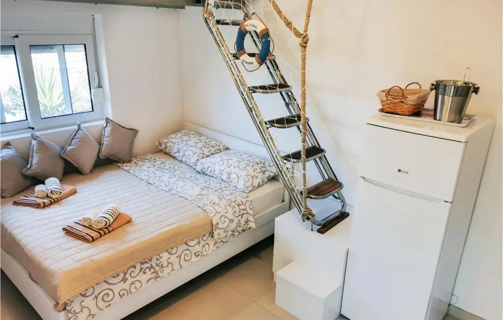 Бусат: Beautiful apartment in Utjeha with WiFi