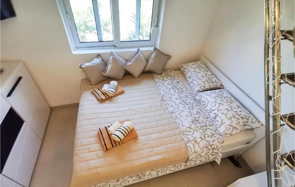 Бусат: Beautiful apartment in Utjeha with WiFi