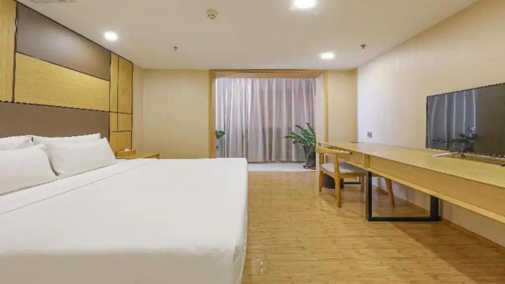 Харбин: Ji Hotel (Harbin Central Street, Saint Sophia Cath