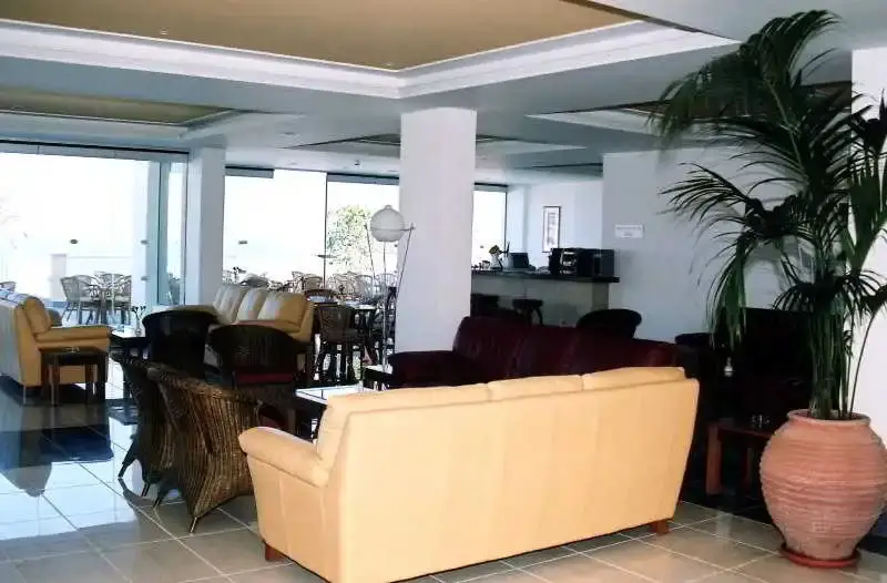 Хлорака: St. George Gardens Hotel Suites