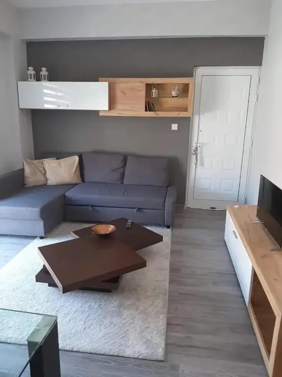 Дромолаксия: Universe House