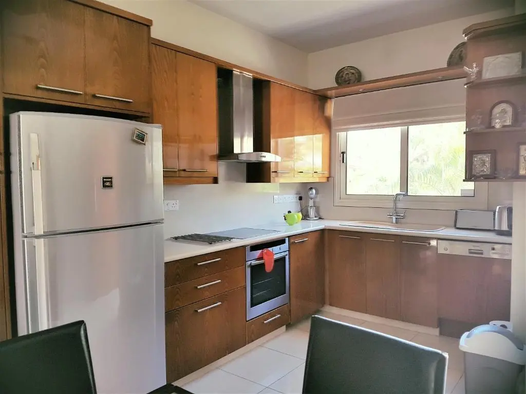 Перволия: Med View Bungalows