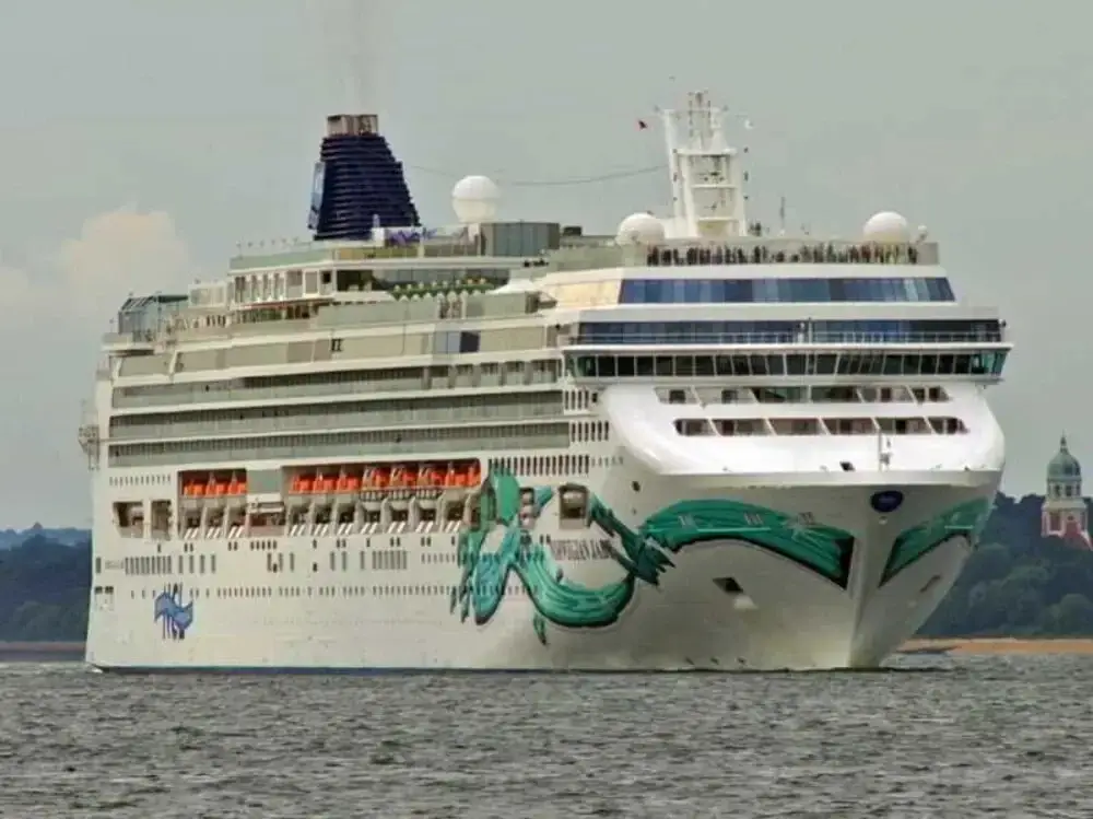 Norwegian Jade Cruise Ship — фото 1
