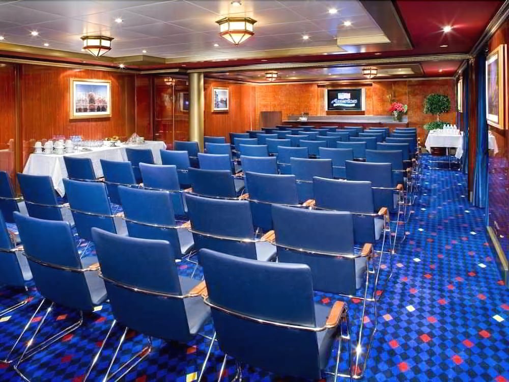 Сочи: Norwegian Jade Cruise Ship