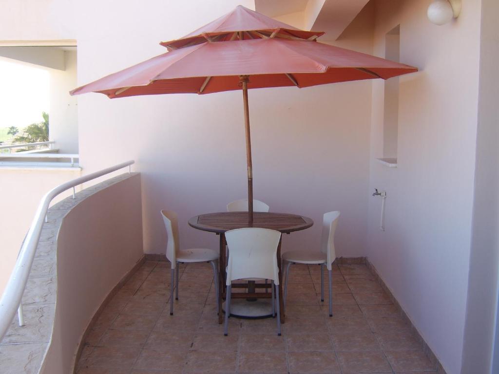 Лекара: Larnaca, Pervolia 1 bedroom seaside apartment