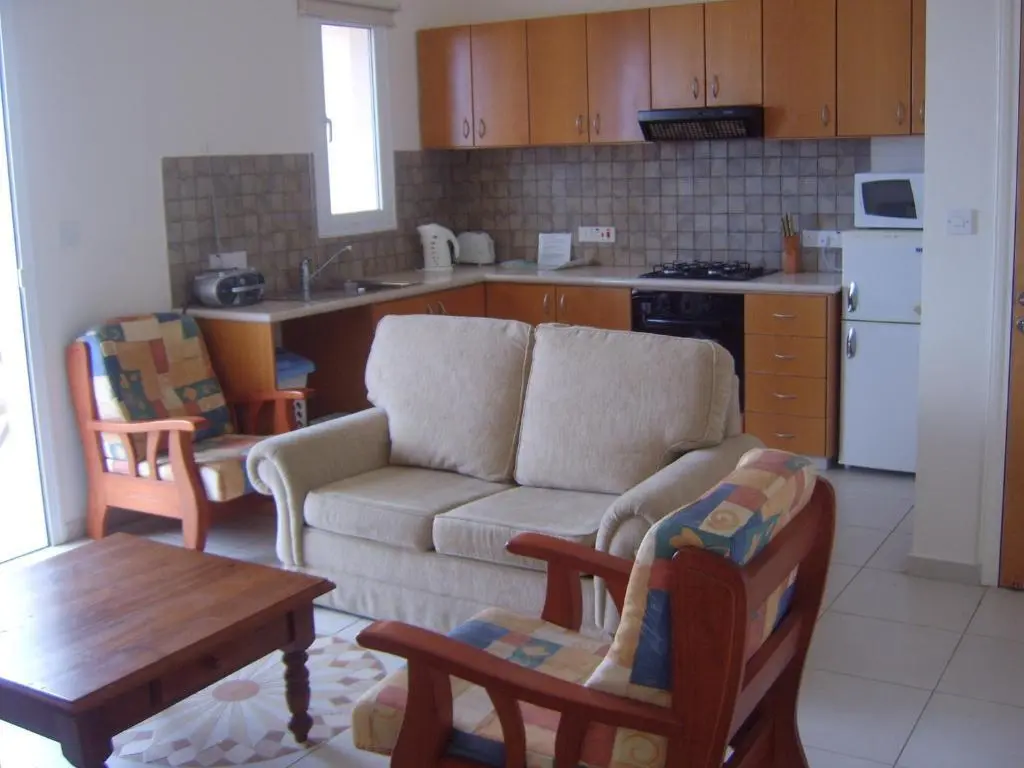 Лекара: Larnaca, Pervolia 1 bedroom seaside apartment