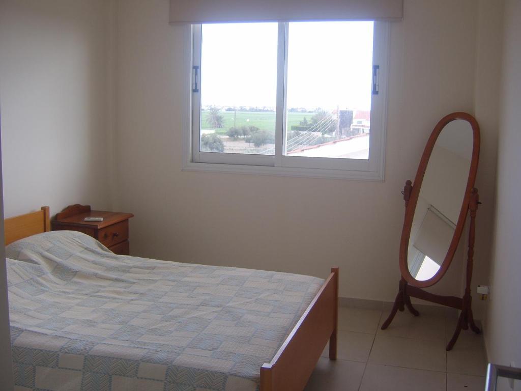 Лекара: Larnaca, Pervolia 1 bedroom seaside apartment