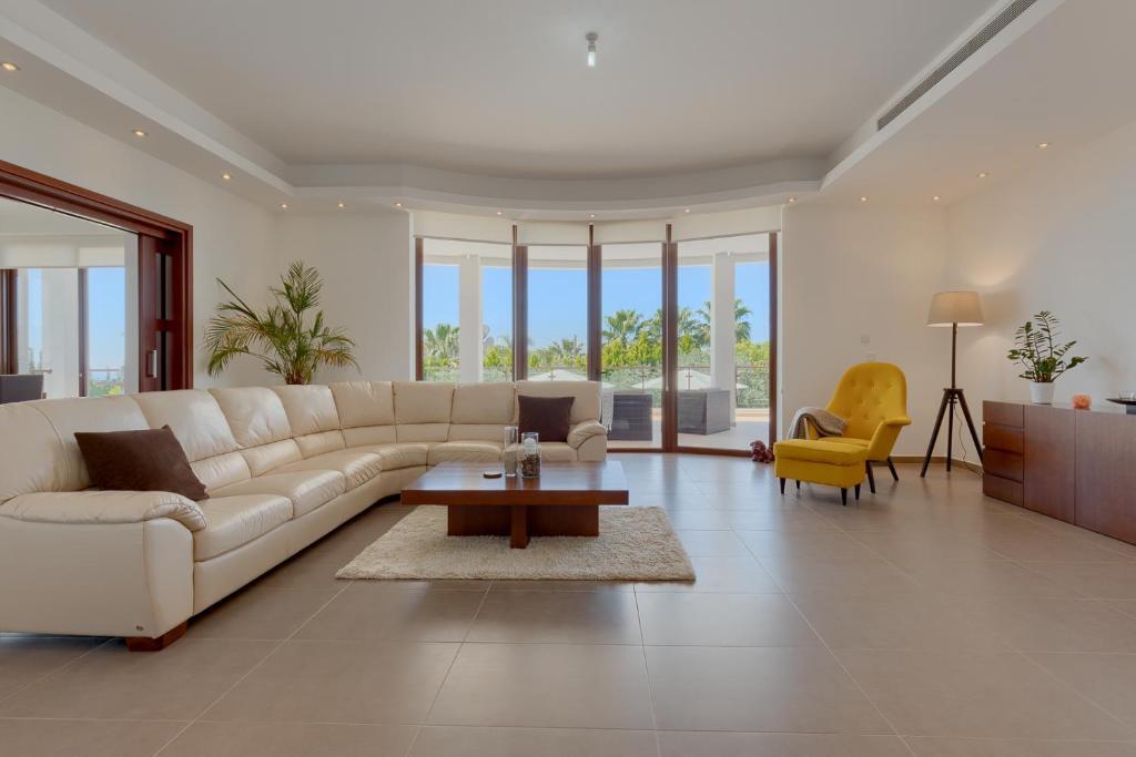 Пейя: The Majestic Residence