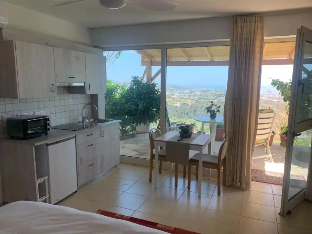 Лимассол: Breath-Taking Studio on Hill Top with Pool (Adults Only)
