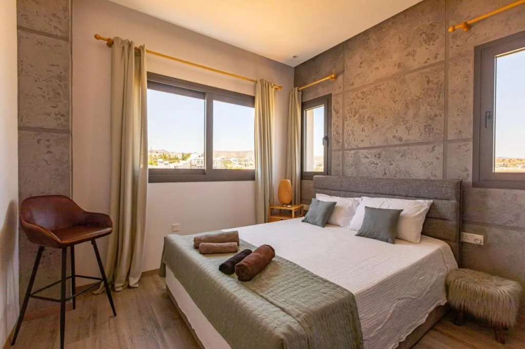 Айос-Атанасиос: Eagles Nest- 2BR stylish, free park, Netflix
