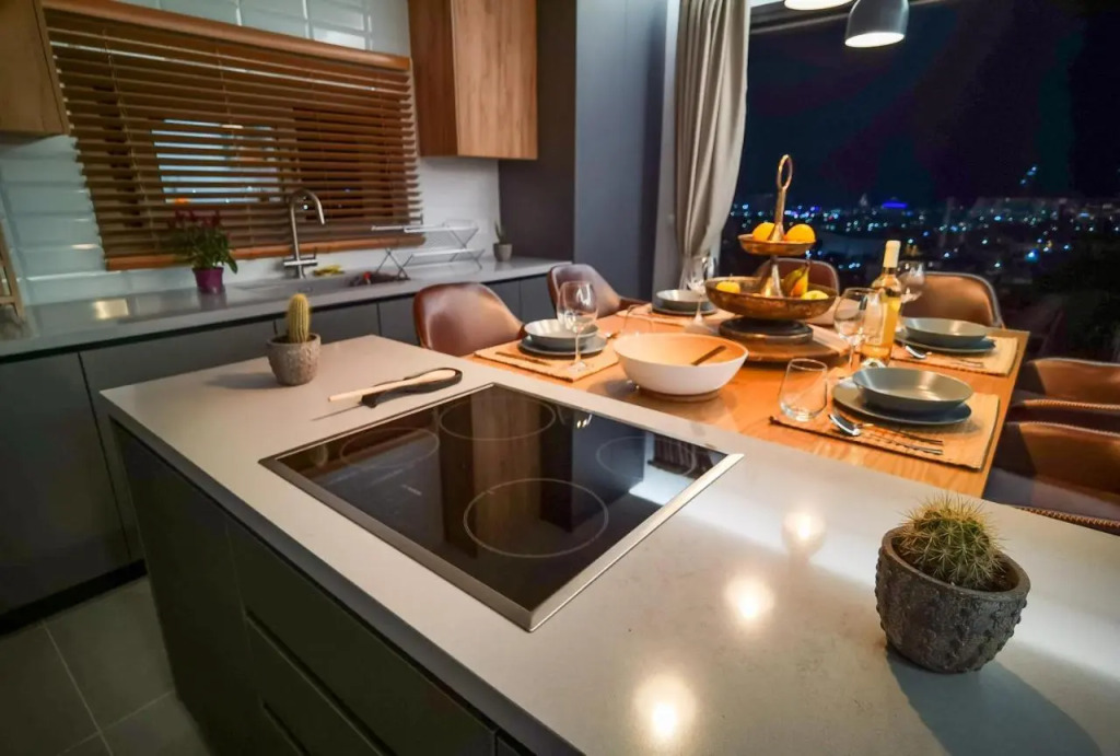 Айос-Атанасиос: Eagles Nest- 2BR stylish, free park, Netflix