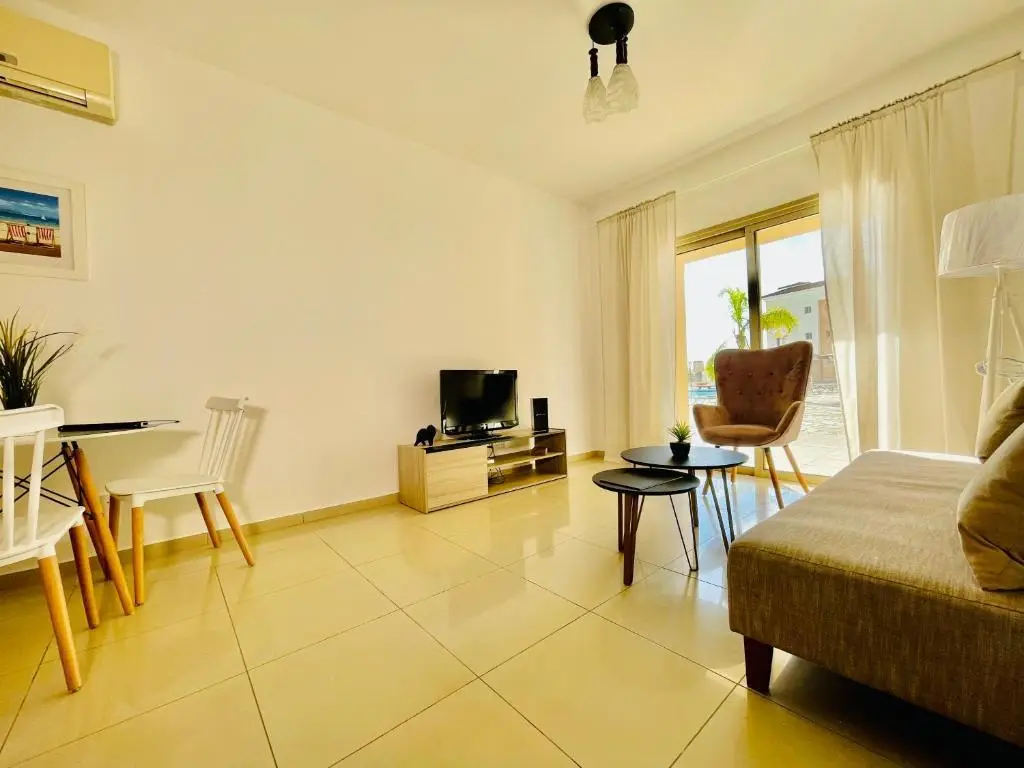 Пафос: Oracle 1 bedroom A1-002