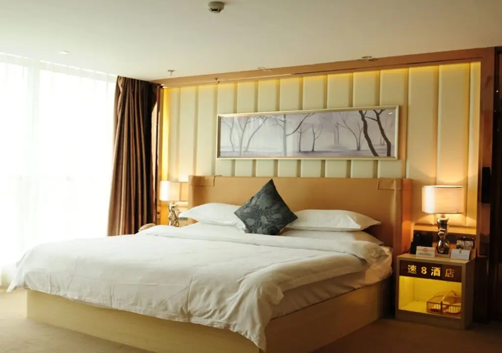 Гуанчжоу: Super 8 Hotel Guangzhou Baiyun Avenue North Metro Station