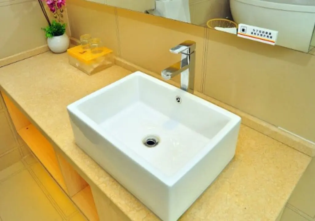 Гуанчжоу: Super 8 Hotel Guangzhou Baiyun Avenue North Metro Station