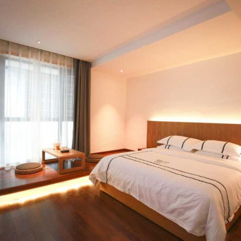 Сянси: Yinlu Bedroom Fenghuang Hongqiao Shop